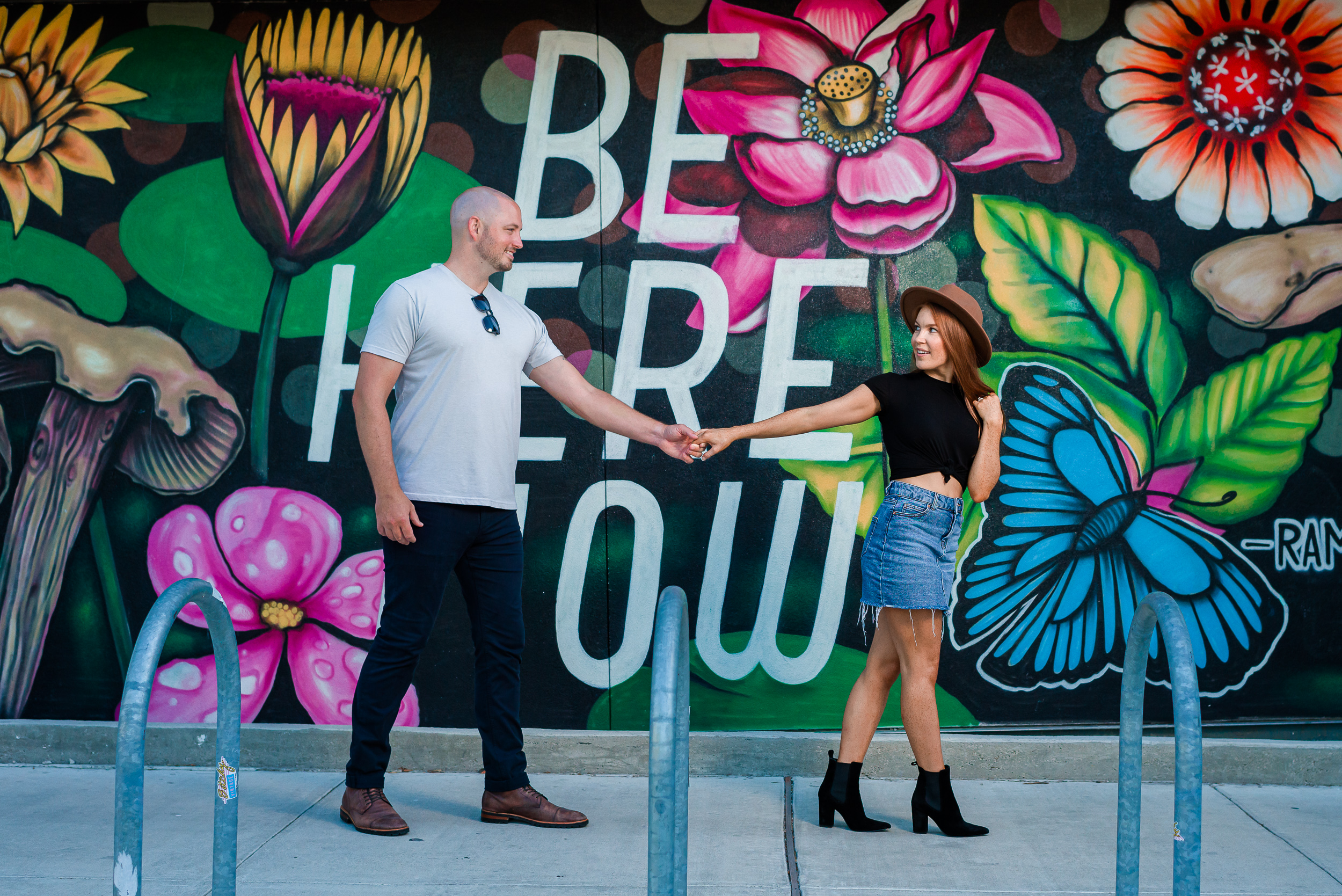 Be-Here-Now-mural-eatherly-colorful-engagement-photgraphers-austin-texas